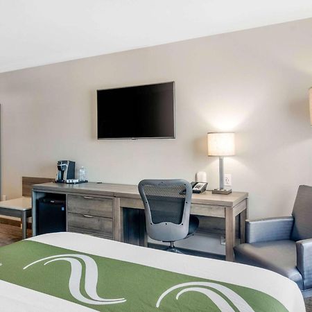 Quality Inn & Suites Amsterdam Fredericton Buitenkant foto