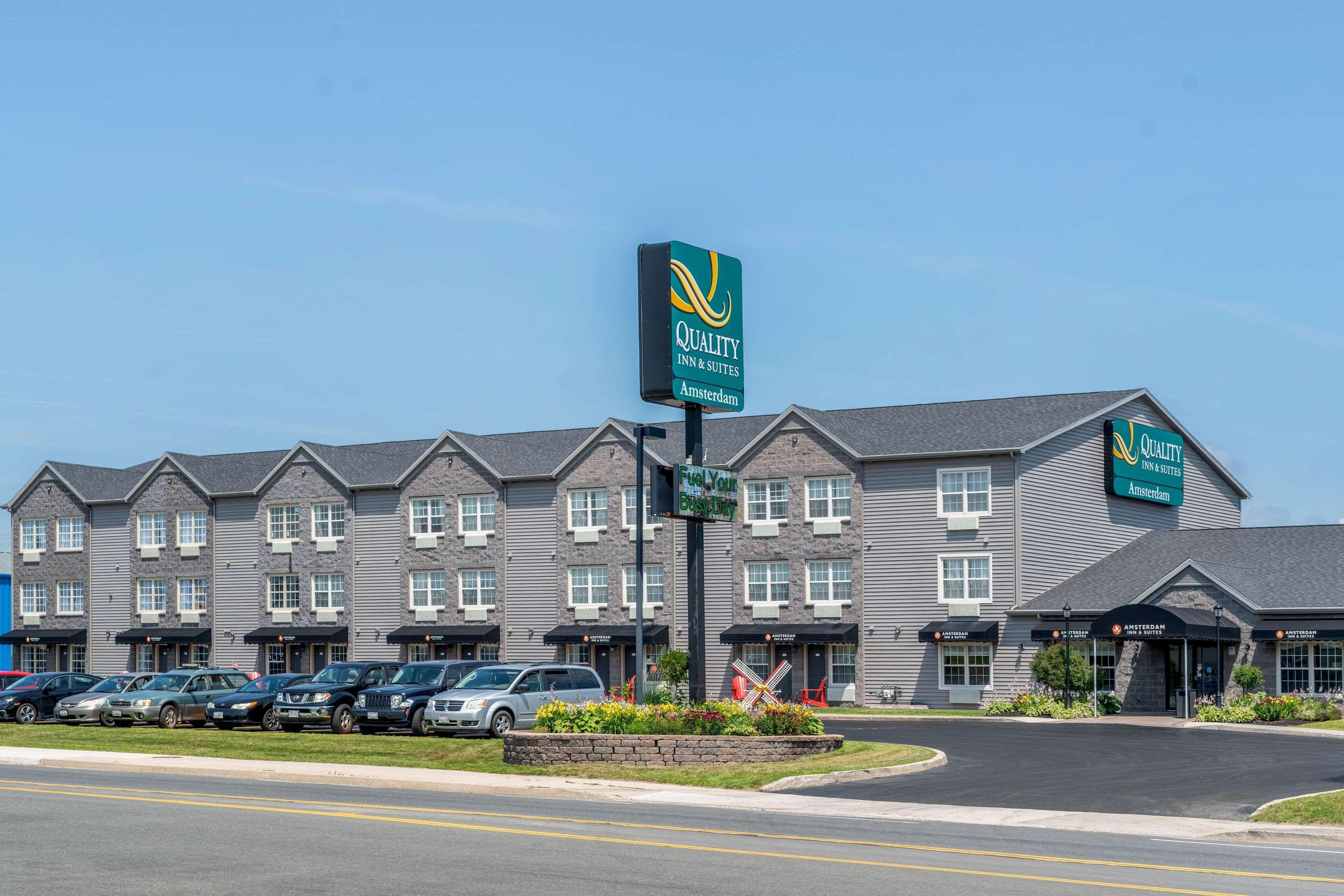 Quality Inn & Suites Amsterdam Fredericton Buitenkant foto