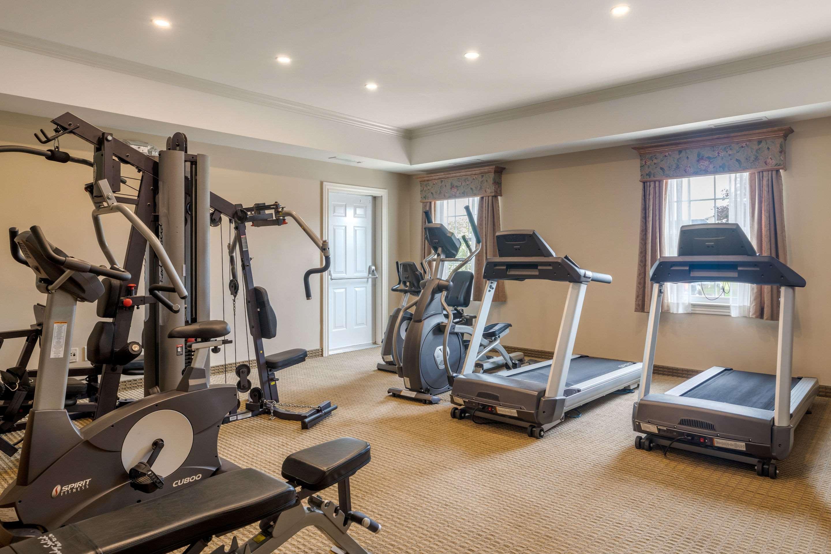 Quality Inn & Suites Amsterdam Fredericton Buitenkant foto