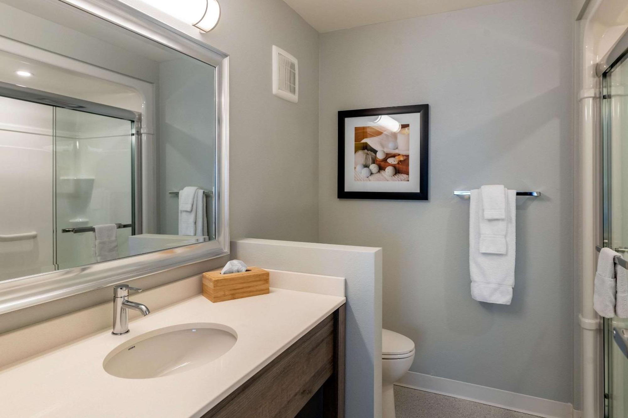 Quality Inn & Suites Amsterdam Fredericton Buitenkant foto