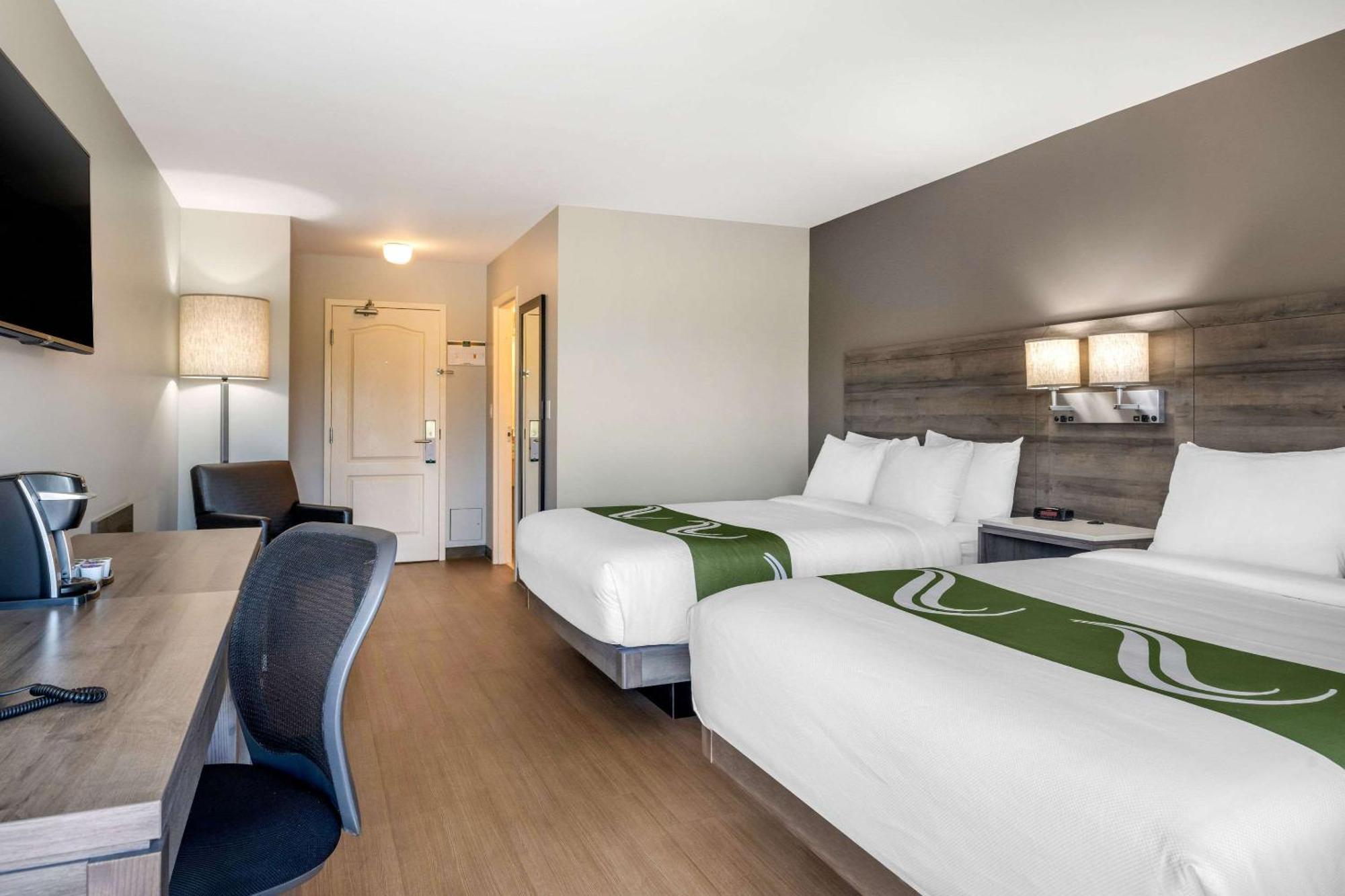 Quality Inn & Suites Amsterdam Fredericton Buitenkant foto